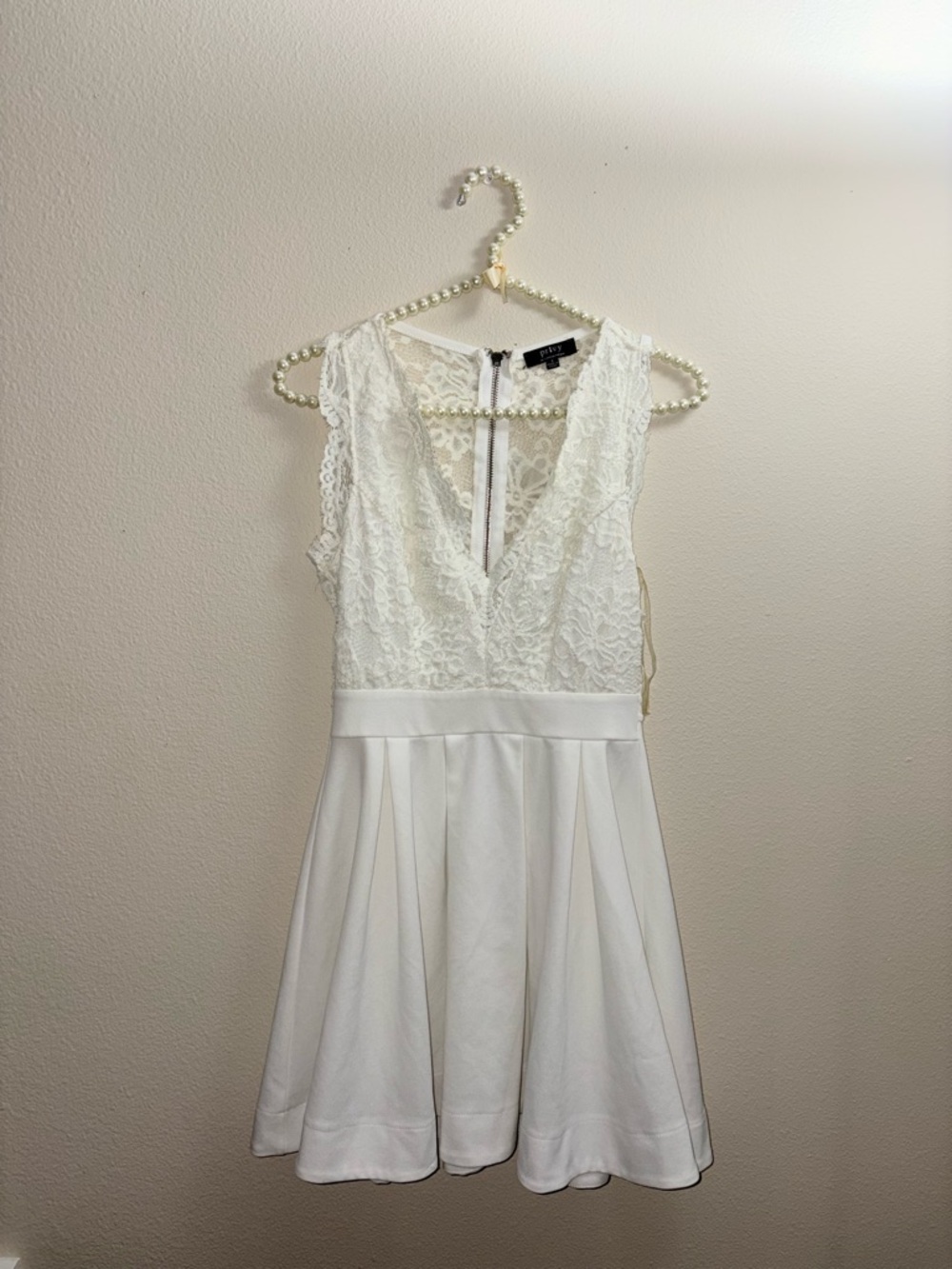 privy White Lace V-Neck Mini Dress